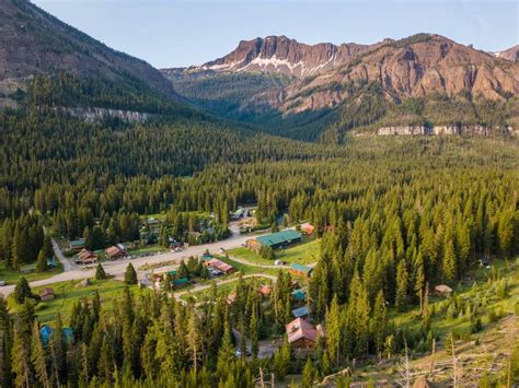 lamar valley cabins|lamar valley cabin silver gate.